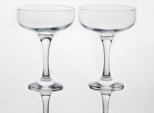 champagne saucer glasses